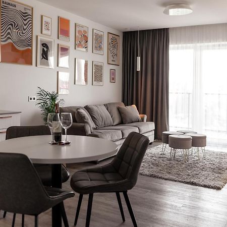 Bright Kaunas Apartment With Castle View Экстерьер фото