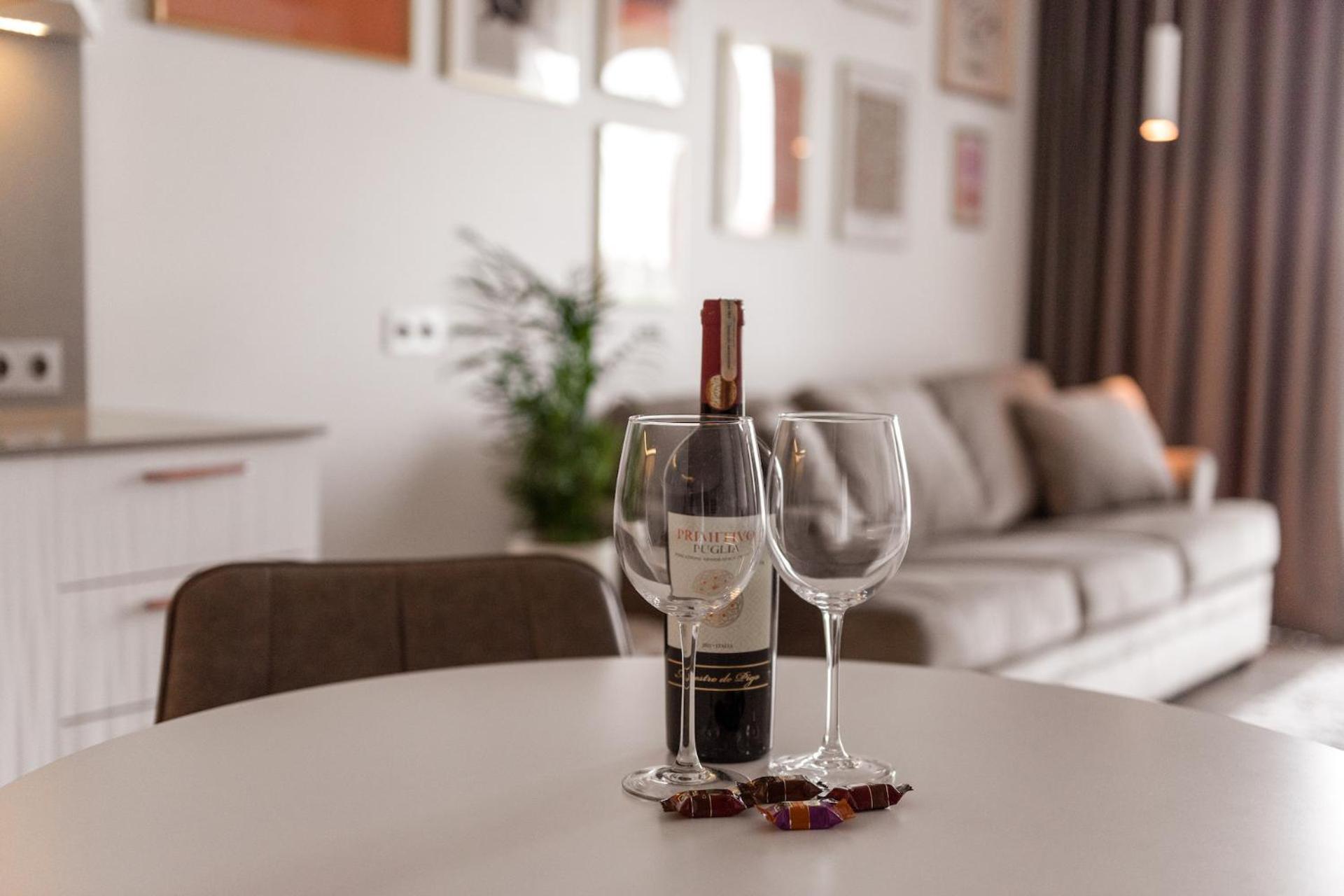Bright Kaunas Apartment With Castle View Экстерьер фото