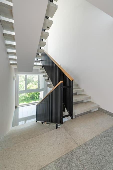 Bright Kaunas Apartment With Castle View Экстерьер фото